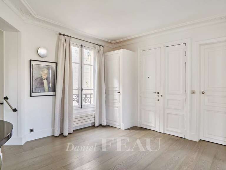 Appartement Paris 17e - 4 chambres - 151m²