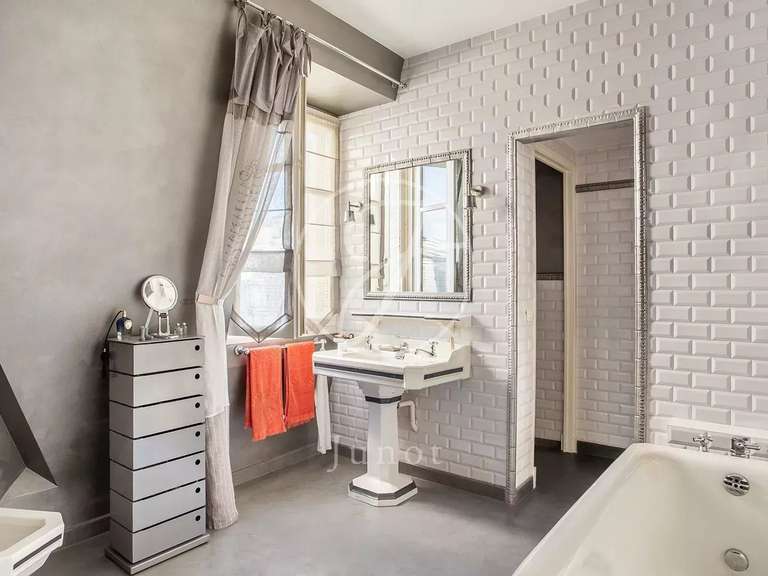 Appartement Paris 17e - 3 chambres - 193m²