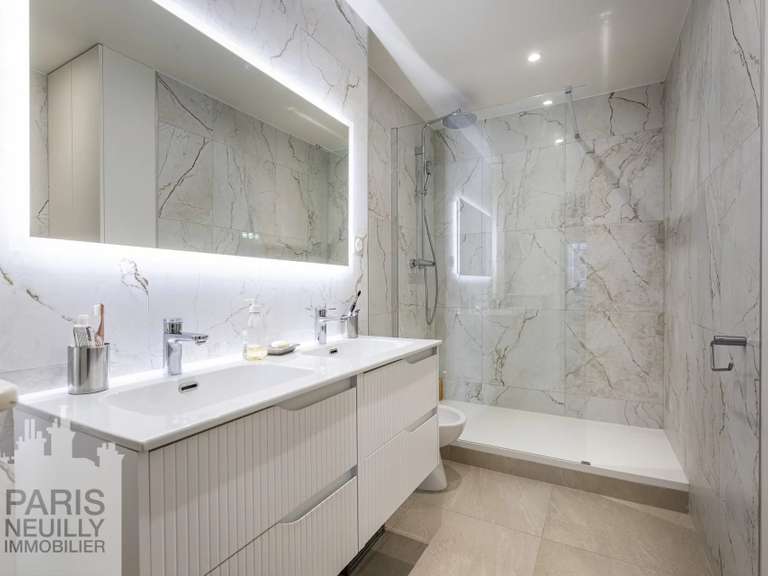 Appartement Paris 17e - 2 chambres - 84m²