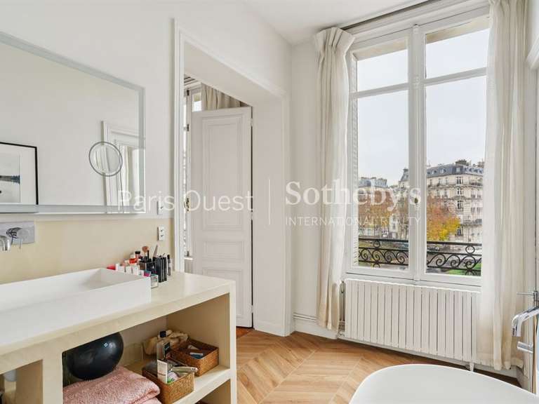Appartement Paris 17e - 3 chambres - 163m²
