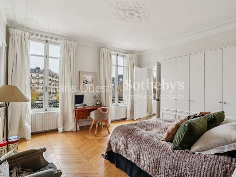 Appartement Paris 17e - 3 chambres - 163m²