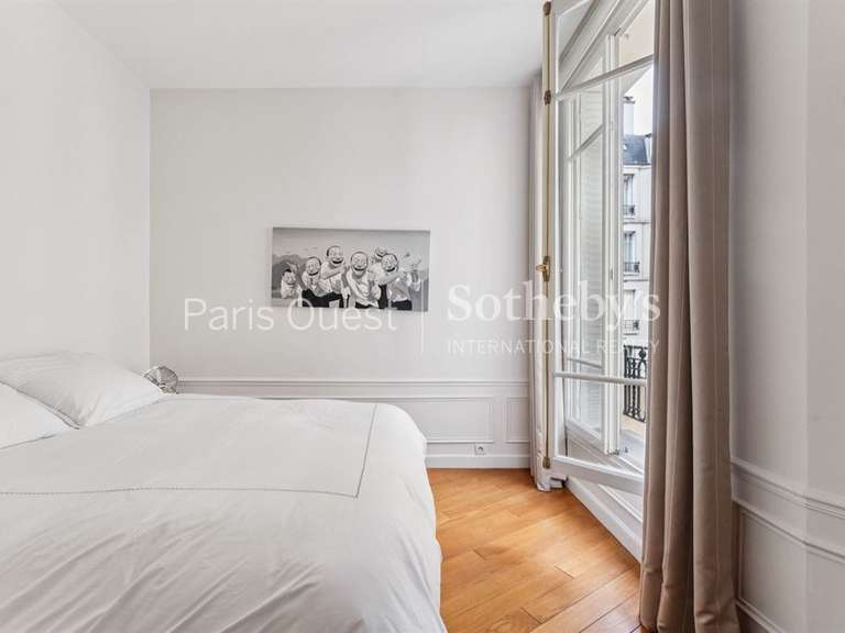 Appartement Paris 17e - 3 chambres - 147m²