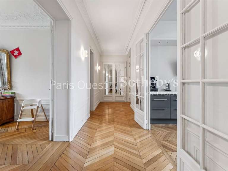 Appartement Paris 17e - 3 chambres - 147m²