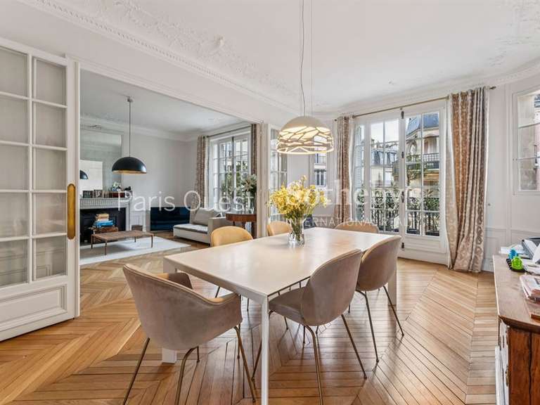 Appartement Paris 17e - 3 chambres - 147m²