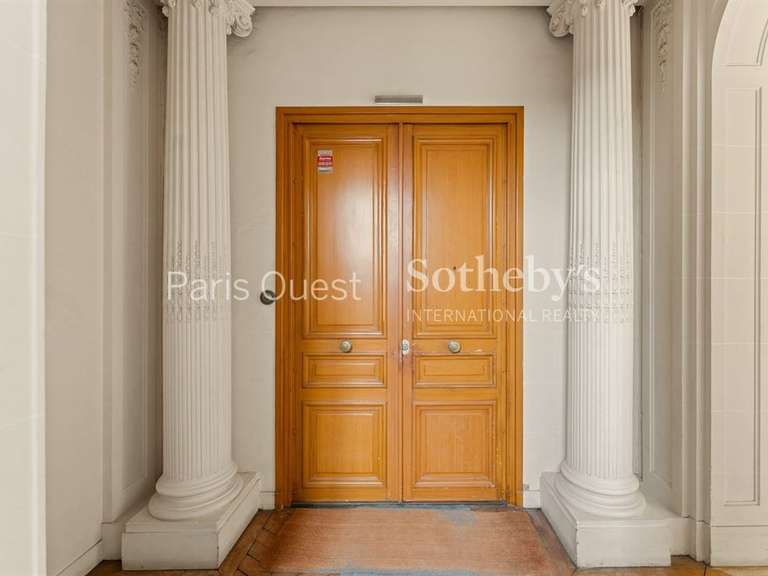 Appartement Paris 17e - 2 chambres - 185m²