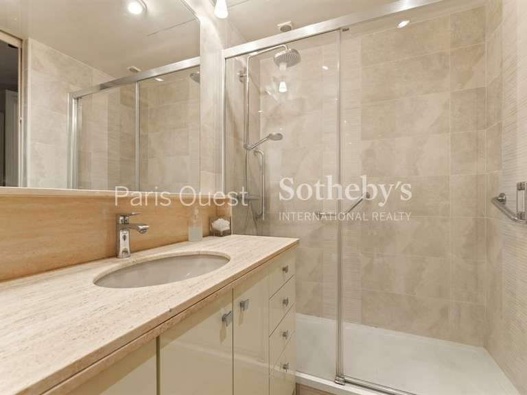 Appartement Paris 17e - 2 chambres - 185m²