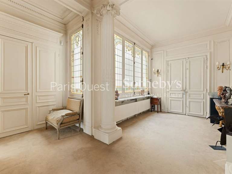 Appartement Paris 17e - 2 chambres - 185m²