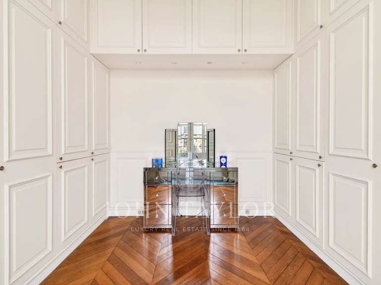 Appartement Paris 17e - 3 chambres - 272m²