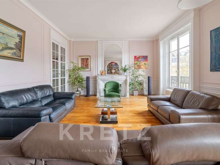 Appartement Paris 17e - 6 chambres - 285m²