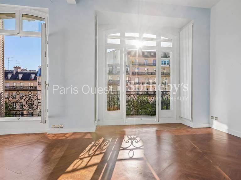 Appartement Paris 17e - 3 chambres - 179m²