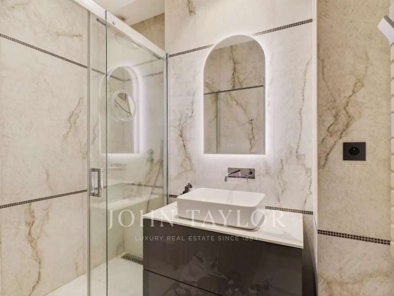 Appartement Paris 17e - 2 chambres - 63m²