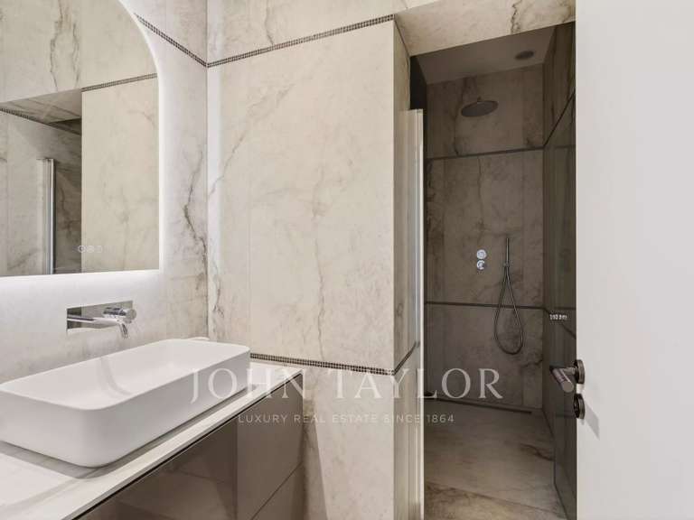 Appartement Paris 17e - 2 chambres - 63m²