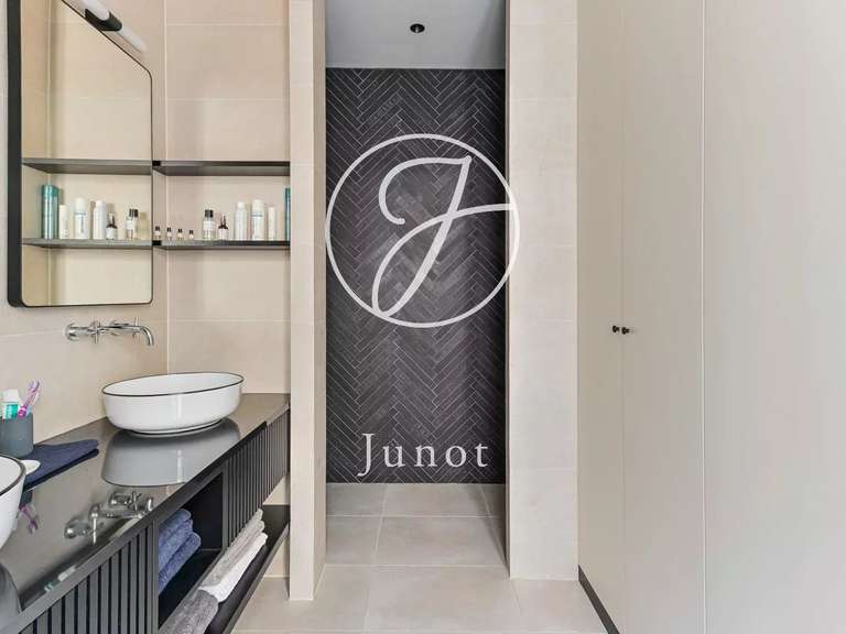 Appartement Paris 17e - 2 chambres - 129m²