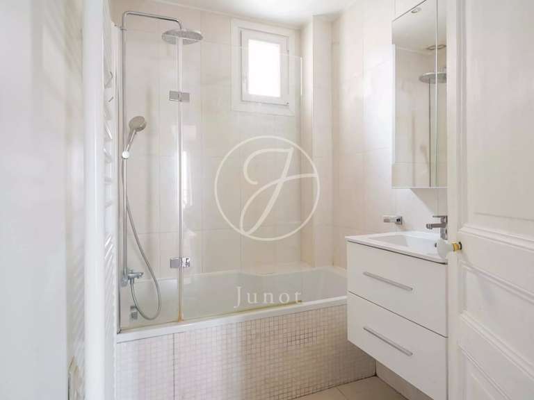 Appartement Paris 17e - 2 chambres - 81m²