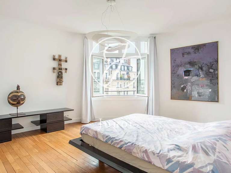 Appartement Paris 17e - 5 chambres - 247m²