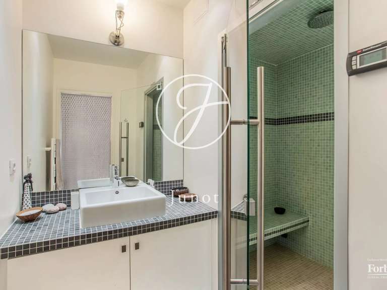 Appartement Paris 17e - 4 chambres - 145m²