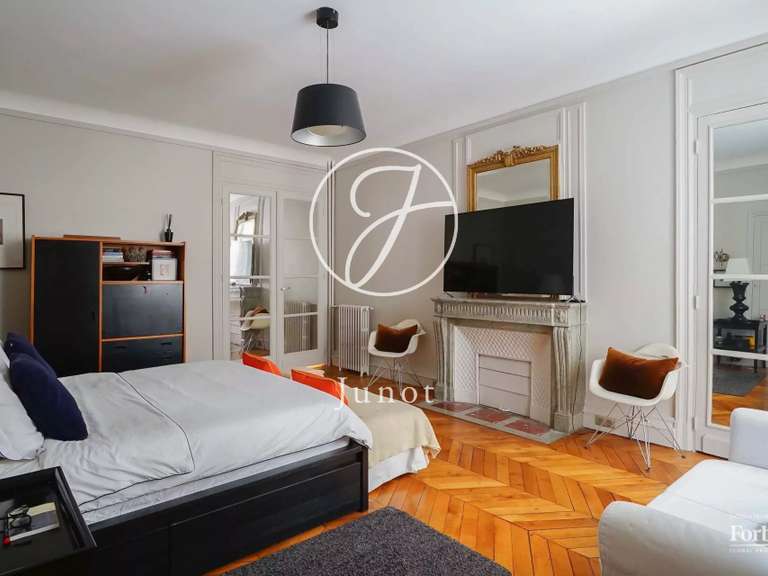 Appartement Paris 17e - 4 chambres - 241m²