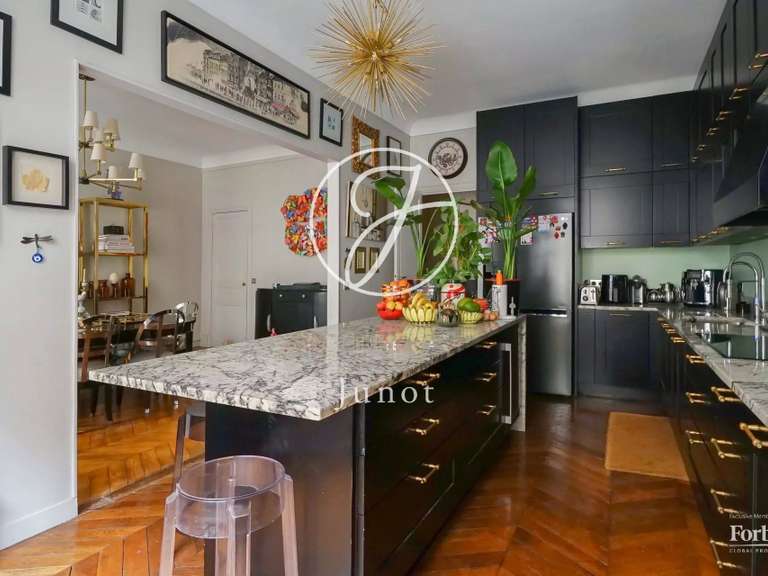 Appartement Paris 17e - 4 chambres - 241m²