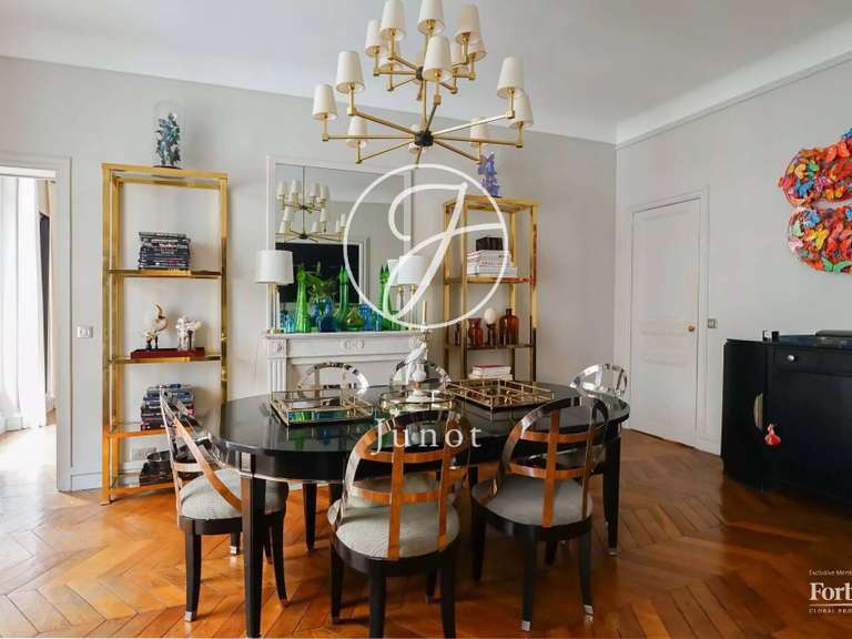 Appartement Paris 17e - 4 chambres - 241m²