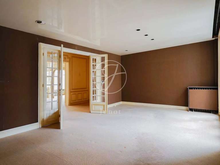 Appartement Paris 17e - 4 chambres - 234m²