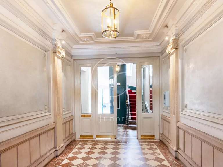 Appartement Paris 17e - 4 chambres - 161m²