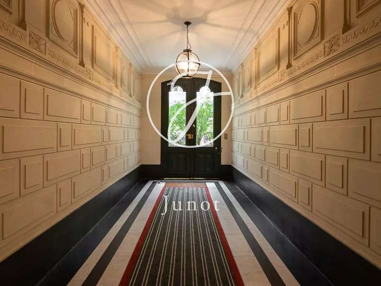 Appartement Paris 17e - 3 chambres - 155m²