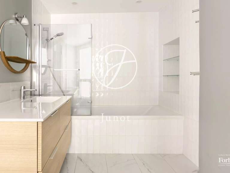 Appartement Paris 17e - 4 chambres - 126m²