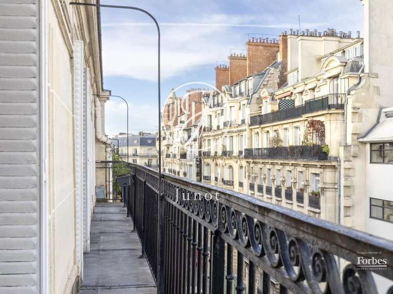 Appartement Paris 17e - 4 chambres - 126m²