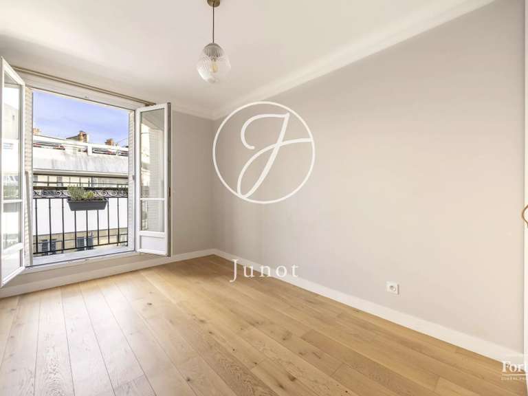 Appartement Paris 17e - 4 chambres - 126m²