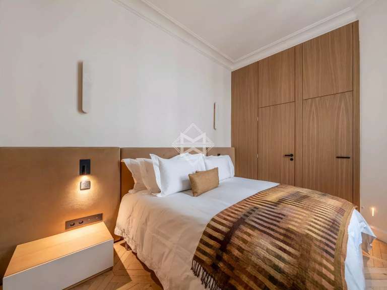 Appartement Paris 17e - 3 chambres - 145m²