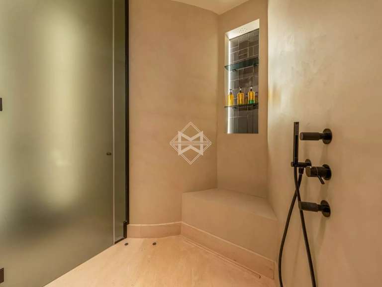 Appartement Paris 17e - 3 chambres - 145m²