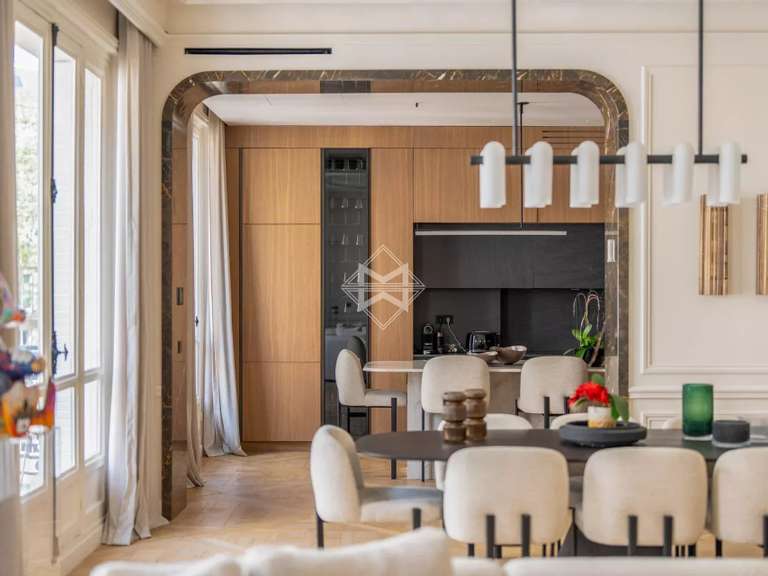 Appartement Paris 17e - 3 chambres - 145m²