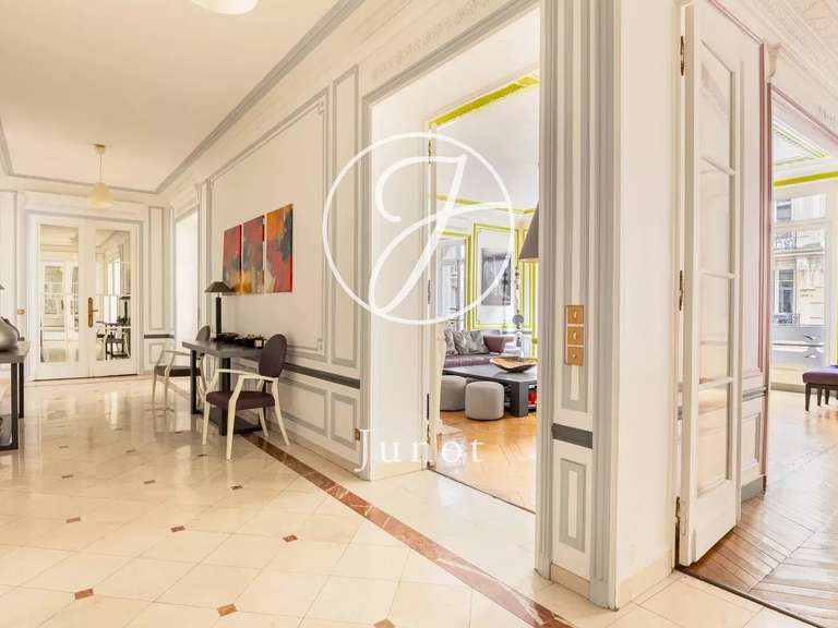 Appartement Paris 17e - 4 chambres - 293m²