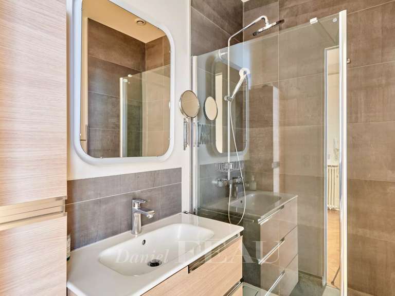 Appartement Paris 17e - 2 chambres - 67m²