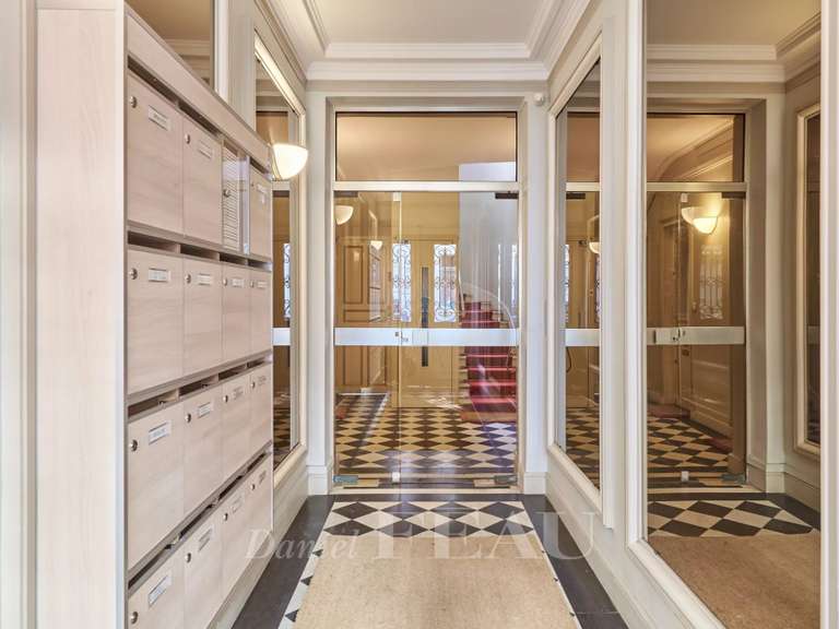 Appartement Paris 17e - 2 chambres - 67m²