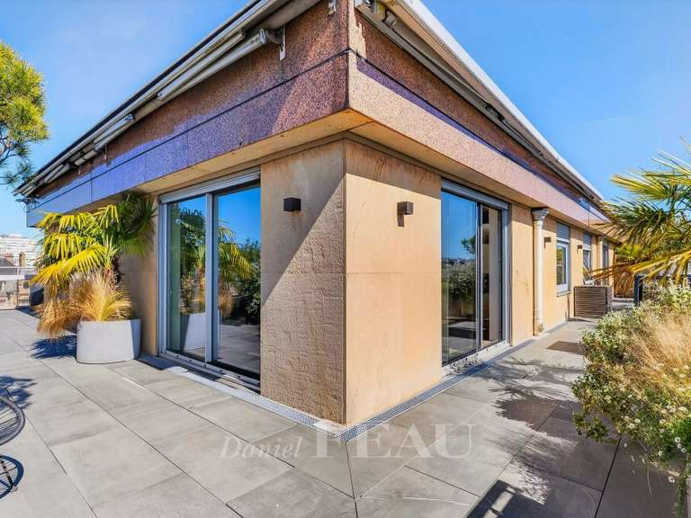 Appartement Paris 17e - 2 chambres - 247m²