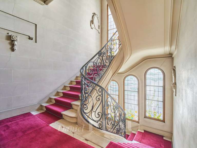 Appartement Paris 17e - 4 chambres - 235m²