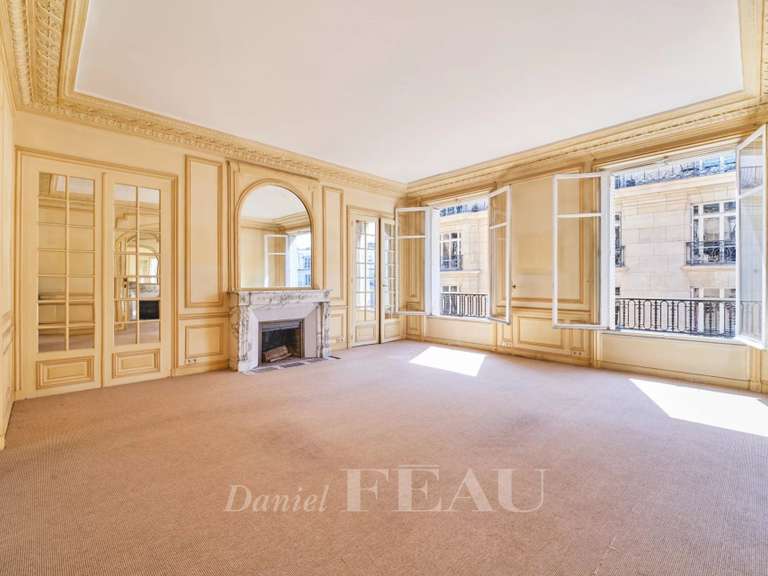 Appartement Paris 17e - 4 chambres - 235m²