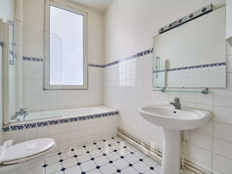 Appartement Paris 17e - 4 chambres - 235m²