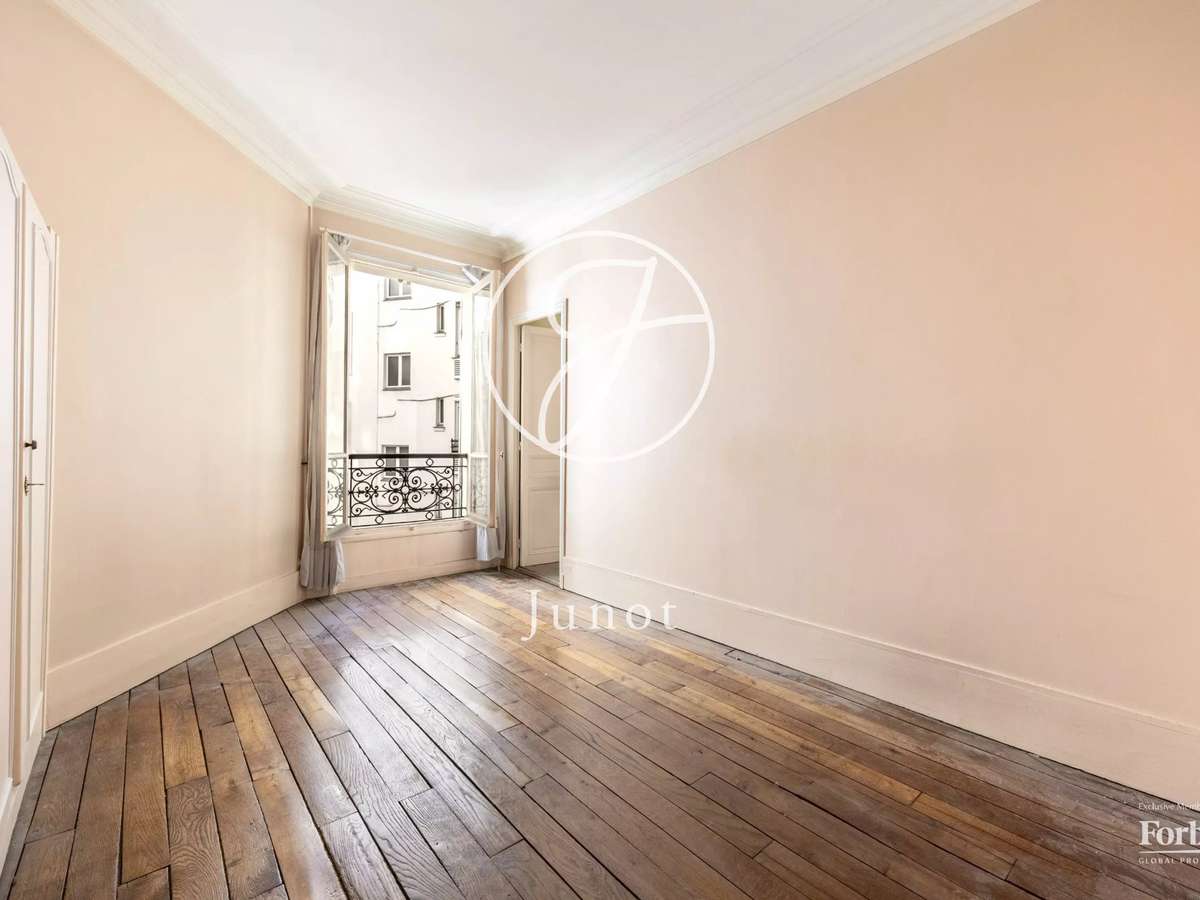 Apartment Paris 17e