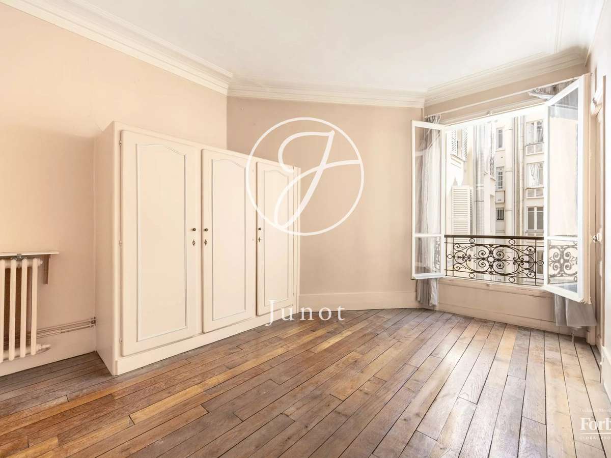 Apartment Paris 17e