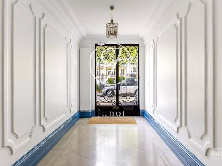 Appartement Paris 17e - 5 chambres - 159m²
