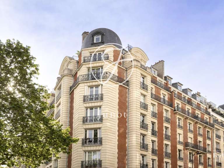 Appartement Paris 17e - 5 chambres - 159m²