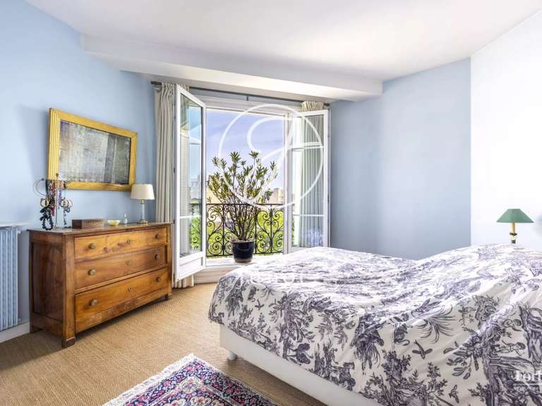 Appartement Paris 17e - 5 chambres - 159m²