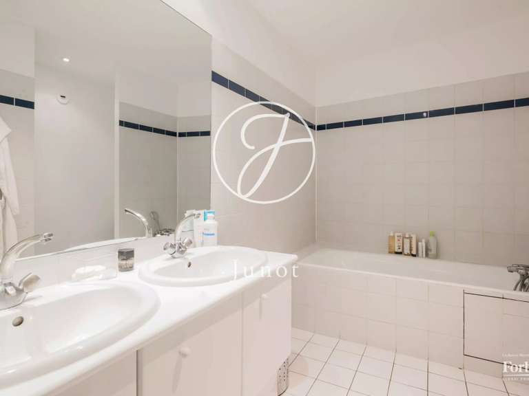 Appartement Paris 17e - 5 chambres - 157m²
