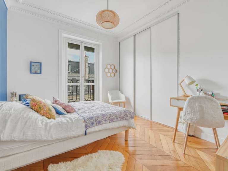 Appartement Paris 17e - 6 chambres - 211m²