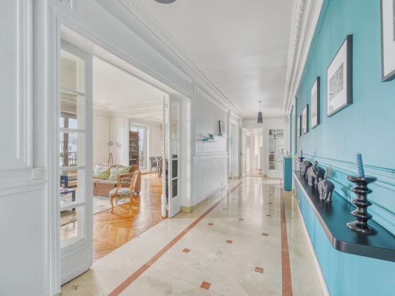 Appartement Paris 17e - 6 chambres - 211m²