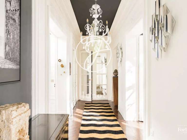 Appartement Paris 17e - 4 chambres - 168m²