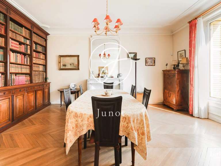 Appartement Paris 17e - 5 chambres - 215m²