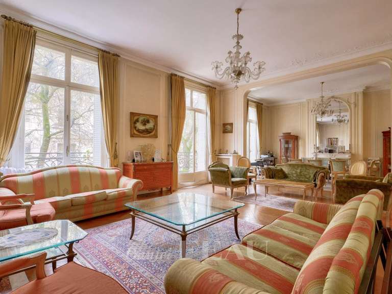 Appartement Paris 17e - 4 chambres - 259m²